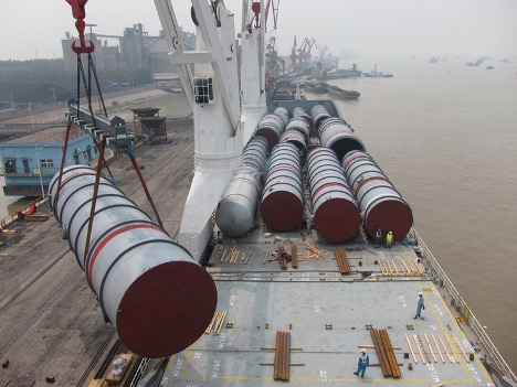 Project cargo on deck of break bulk ships
