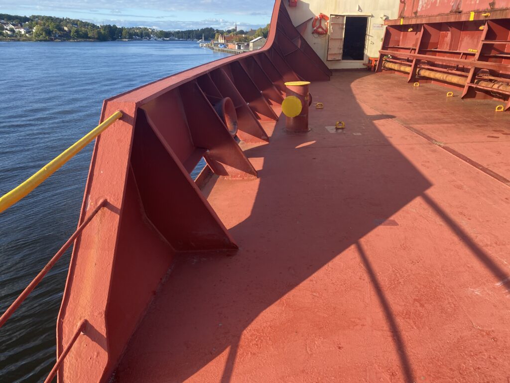 Bulwark on ship forecastle