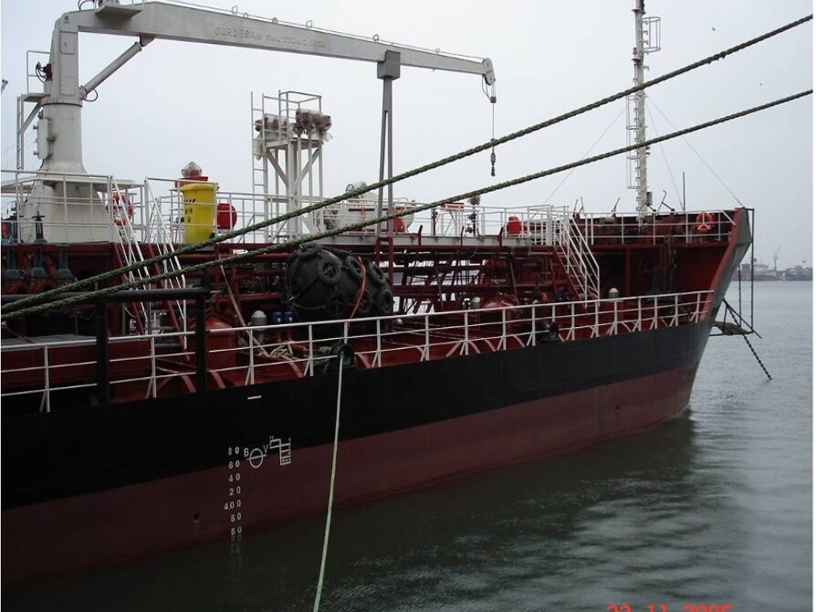 What Is The Plimsoll Line On Ships? - Maritime Page