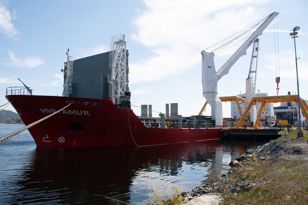Break Bulk Ship HHL Amur Multi-purpose dry cargo ship