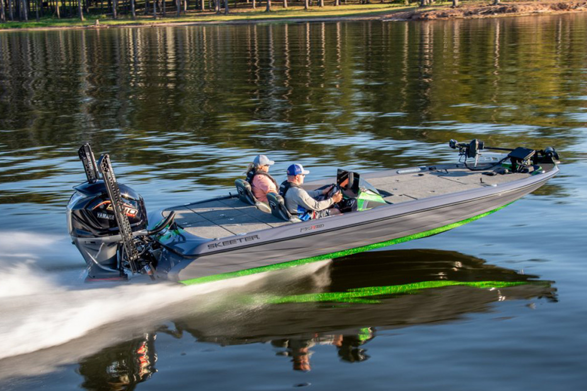 Skeeter FXR20 Bass boat on the water