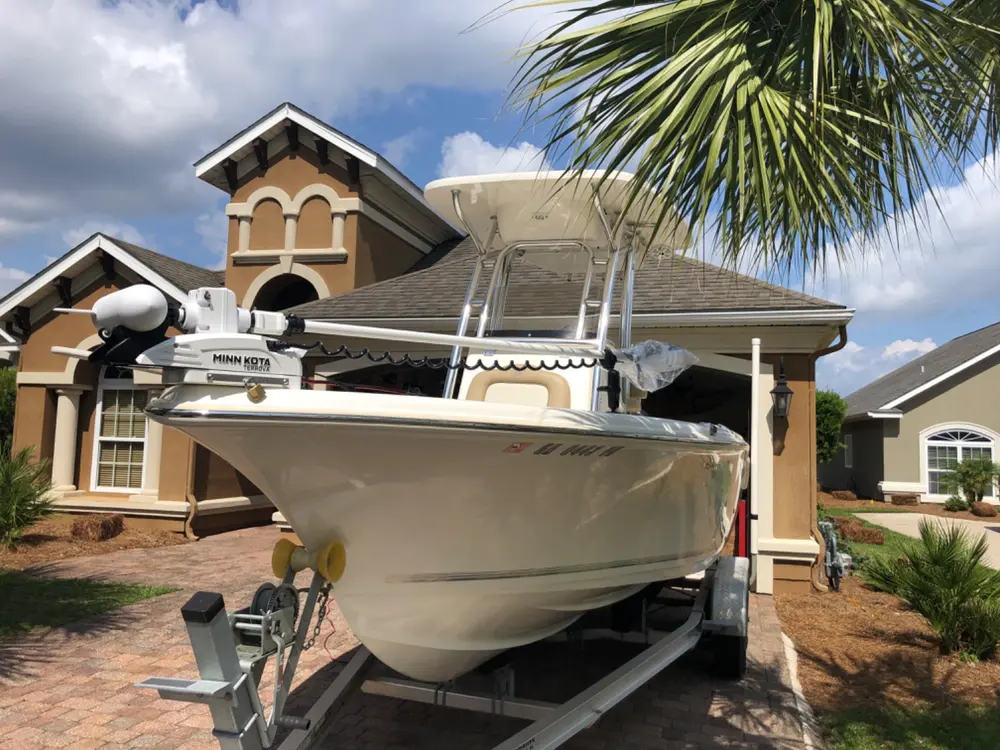 Trolling Motor Riptide Terrova 112 on Fiberglass Center Console 22 feet boat