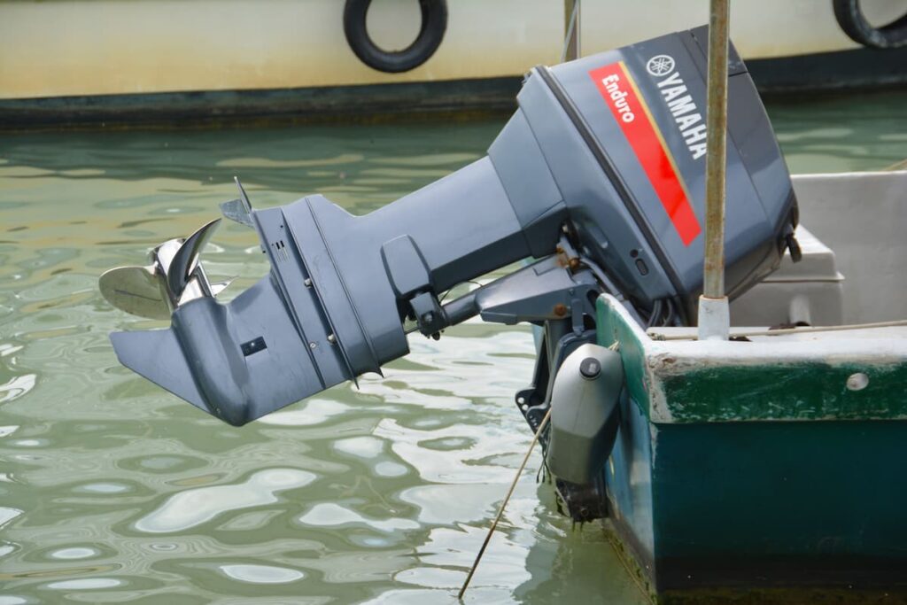 transom on a boat with outboard engine 1