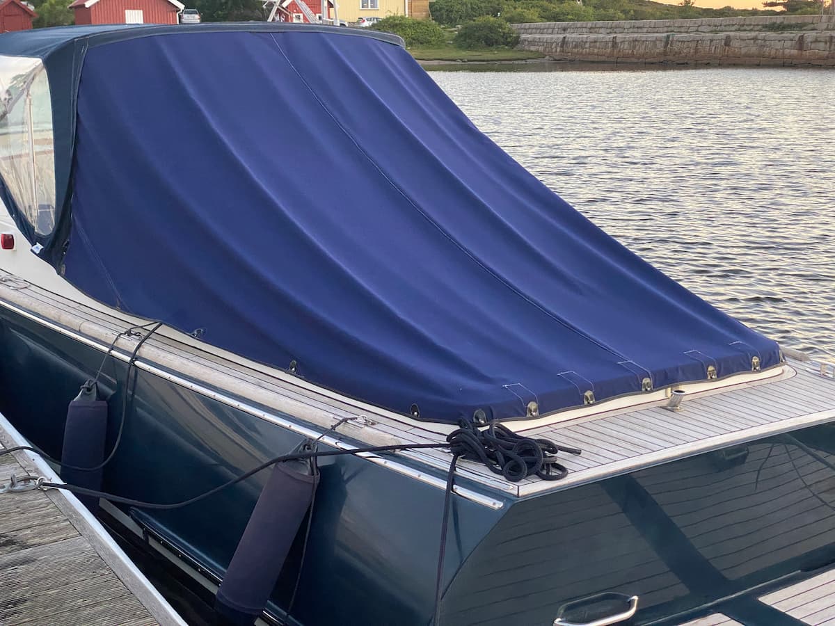 StepbyStep How To Clean And Waterproof Boat Cover