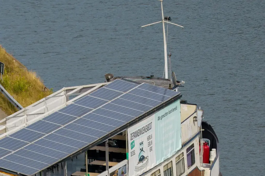 marine solar panel on ship