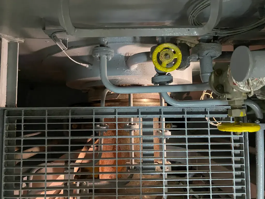 Shafting System in Ships — Components, Alignment & Failures 3 Forward stern tube sealing arrangement